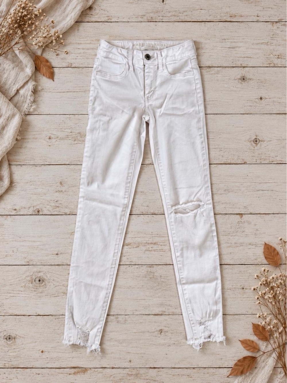American Eagle White Distressed Jegging Crop Jeans Size 00 Long